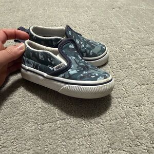 Vans shark Slip-On Shoes sz 6C